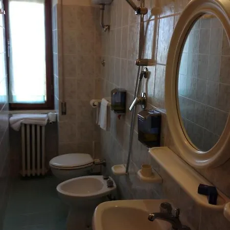 מלון Rivamare 3*